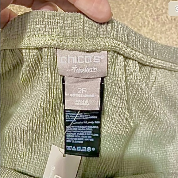 🌴 Chicos NWT Travelers No Tummy Straight Leg Linen type Pants Green Size 2R, 12 - Picture 3 of 4